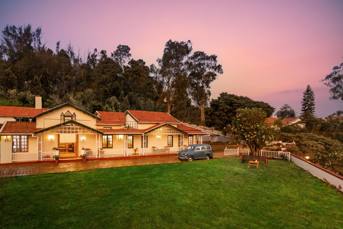 https://homesloc.com/uploads/01.Rosewood-Exterior-1734503619.jpg