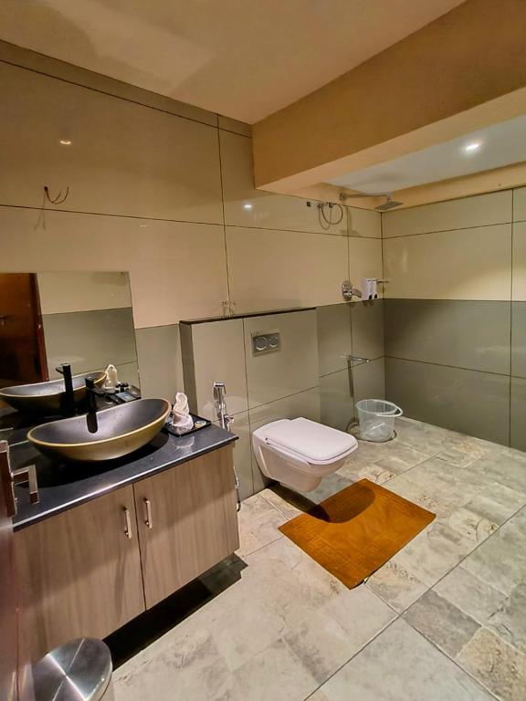 Collection O 811106 Ashiyana Homes, Kakkanad Kochi, Kochi