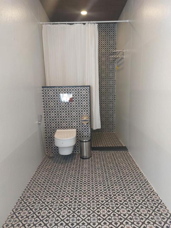 https://homesloc.com/uploads/566323285-1741591221.jpg